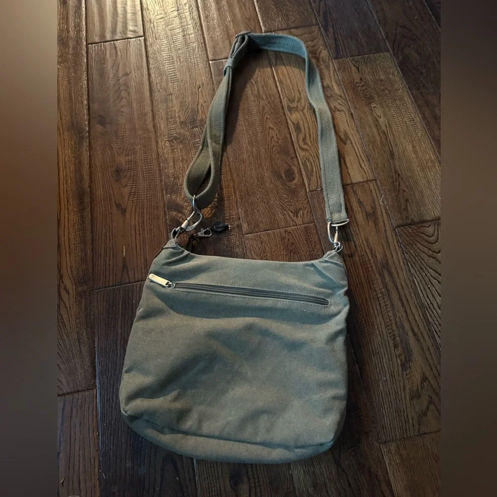 TRAVELON Olive Green Canvas Crossbody Bag Unisex